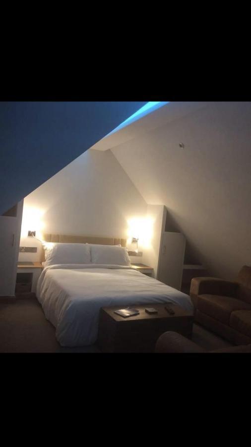 Hugh Town Storm Cottage B&B מראה חיצוני תמונה